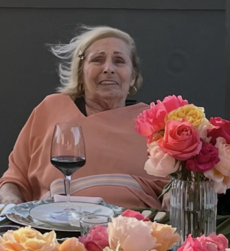 Memory of Mary J. Romanos